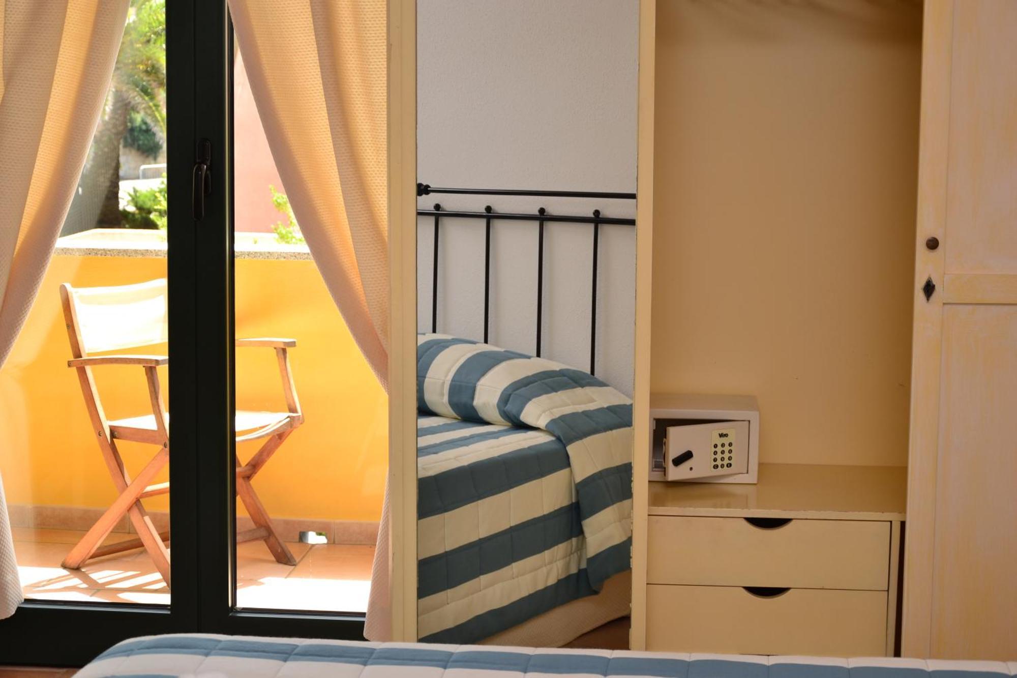 Hotel Villa Del Parco La Maddalena  Ruang foto